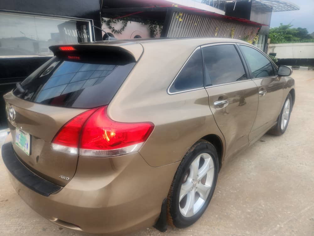 🚘 Raw First Body — Extremely Clean & Sound Toyota Venza 2012 Model 🚗