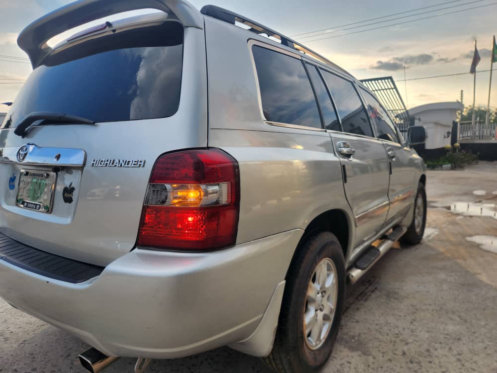 Toyota Highlander — 2004 Limited Edition 🚘✨