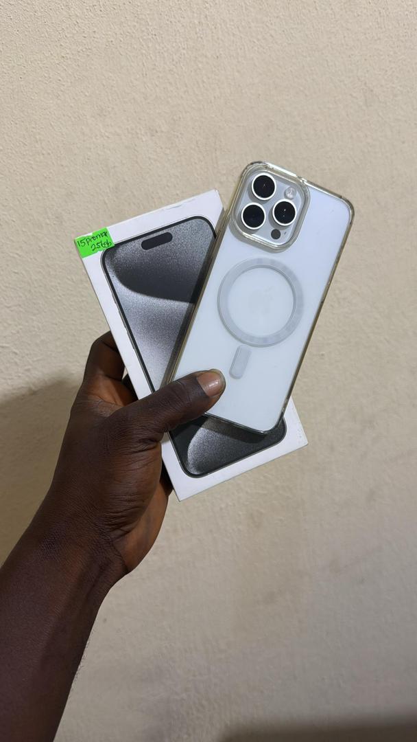 Open box iPhone 15pro max 256gb